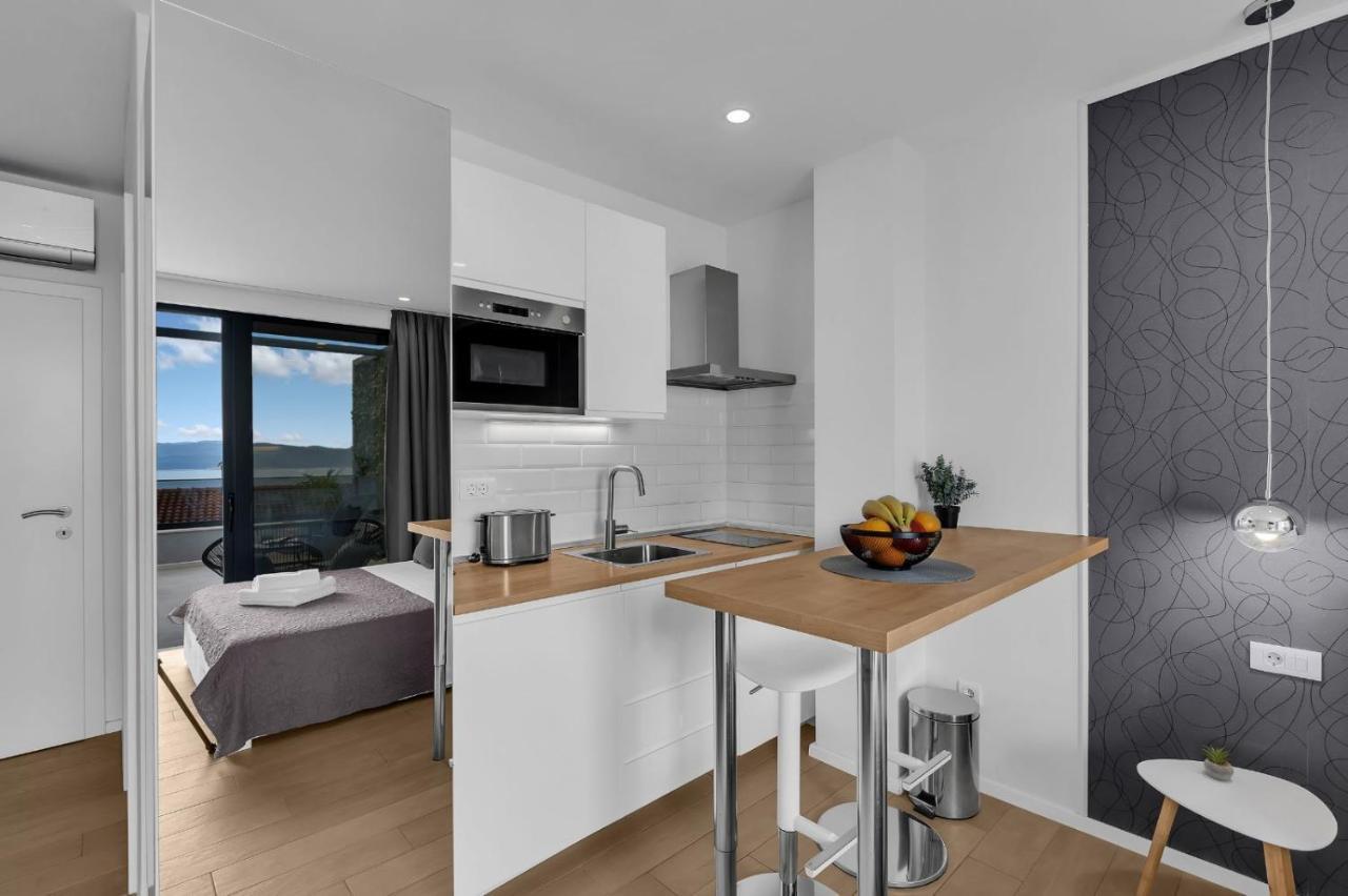 Apartments Lucky Brela Dış mekan fotoğraf